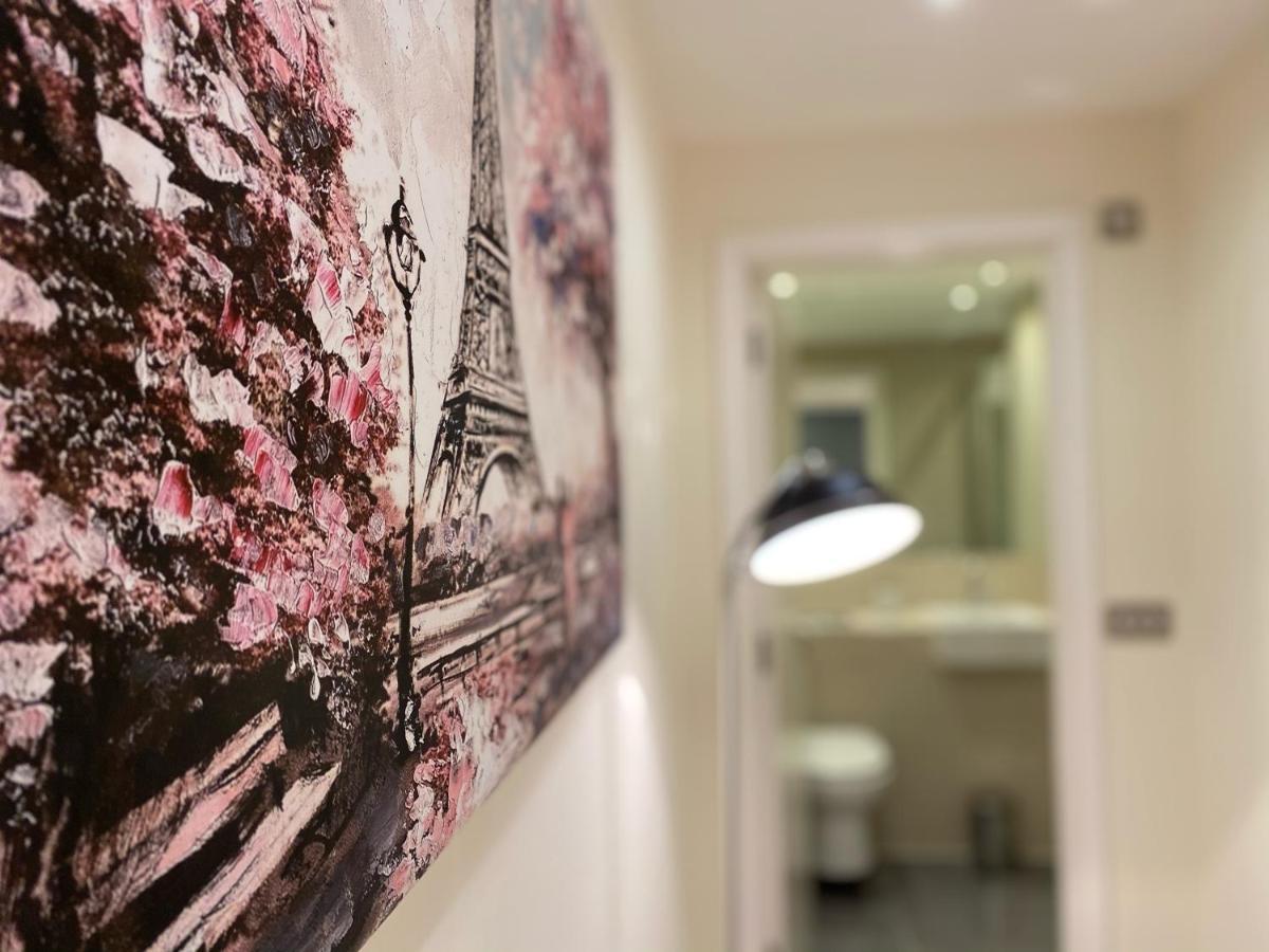 Amazing 2 Bed 2 Bath Private Apartment Γουάτφορντ Εξωτερικό φωτογραφία