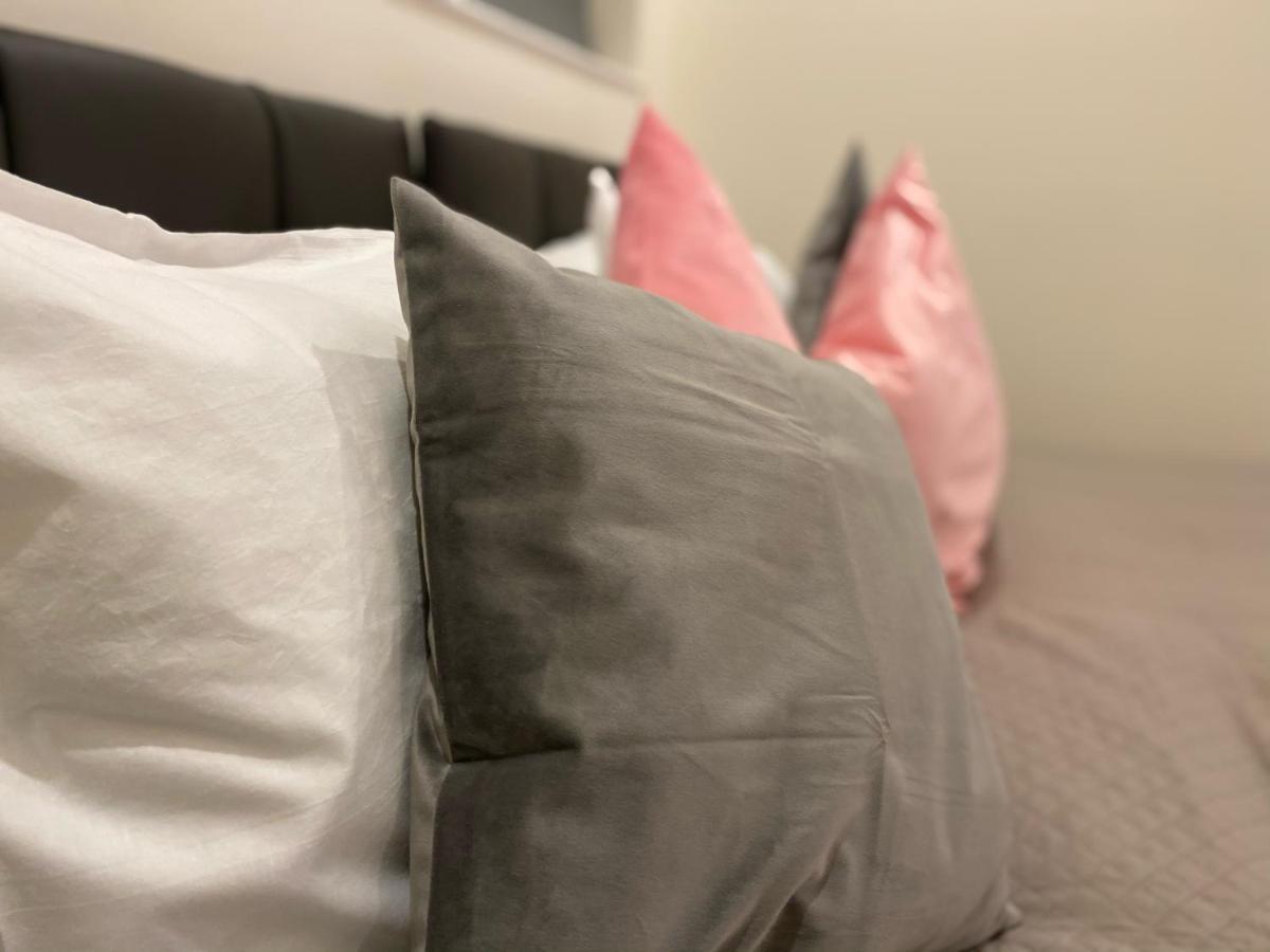 Amazing 2 Bed 2 Bath Private Apartment Γουάτφορντ Εξωτερικό φωτογραφία